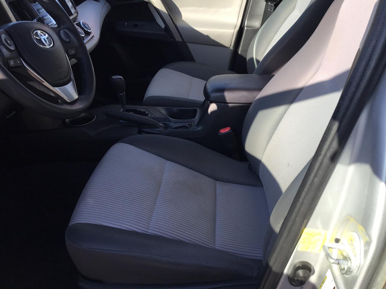 Toyota RAV4 FWD 4dr LE (Natl) 2013