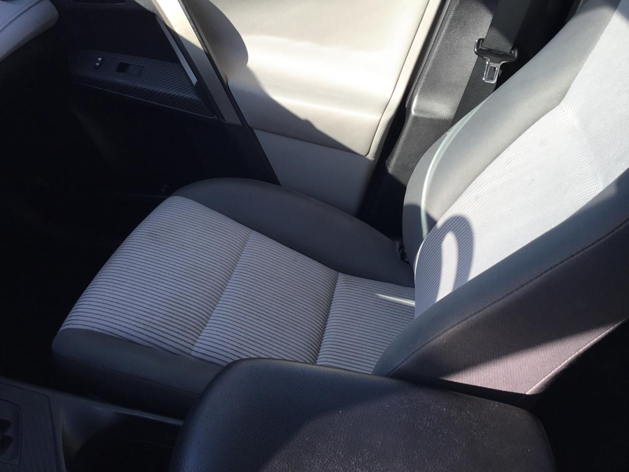 Toyota RAV4 FWD 4dr LE (Natl) 2013