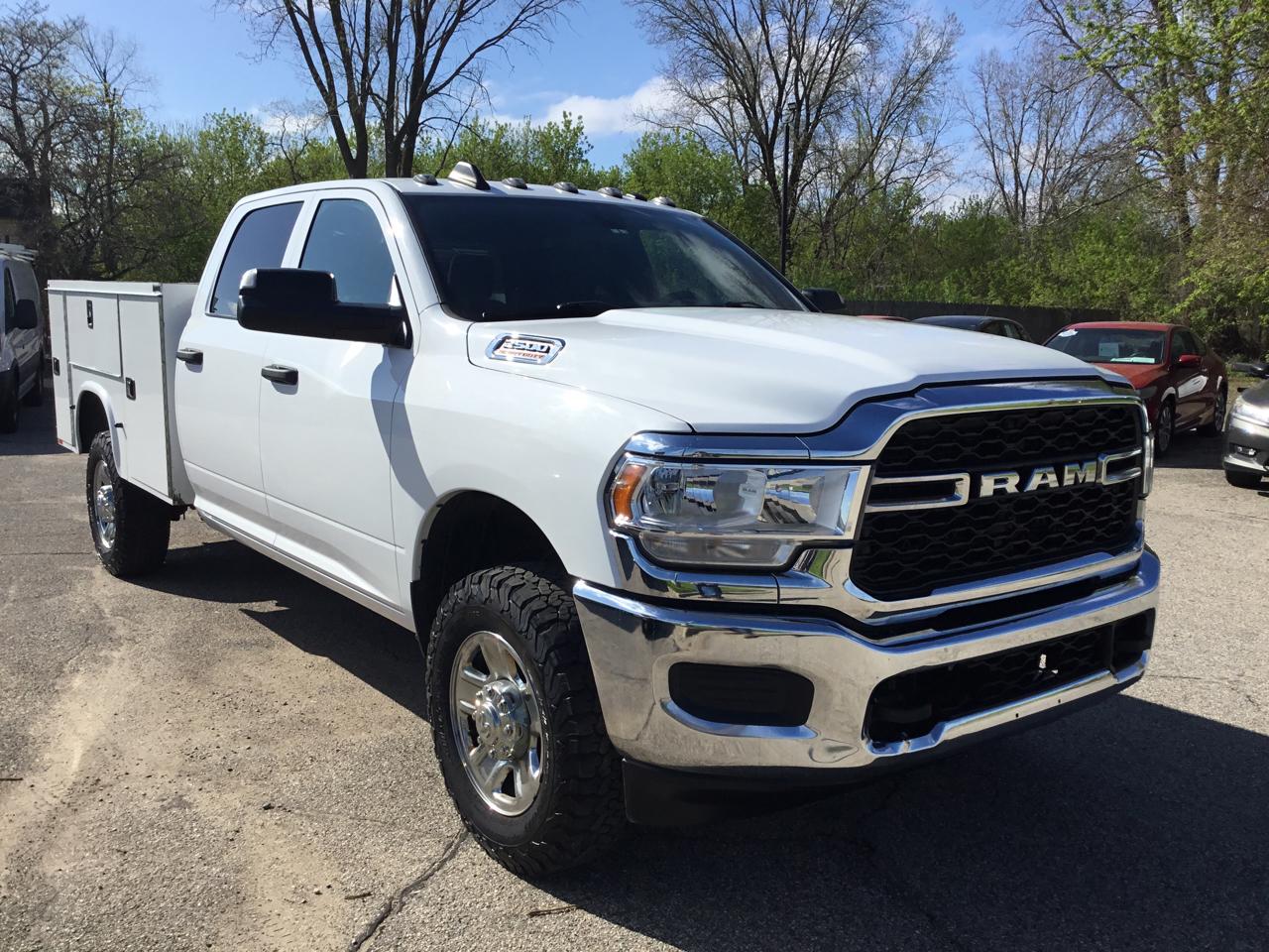 RAM 2500 Tradesman 4x4 Crew Cab 8' Box 2022