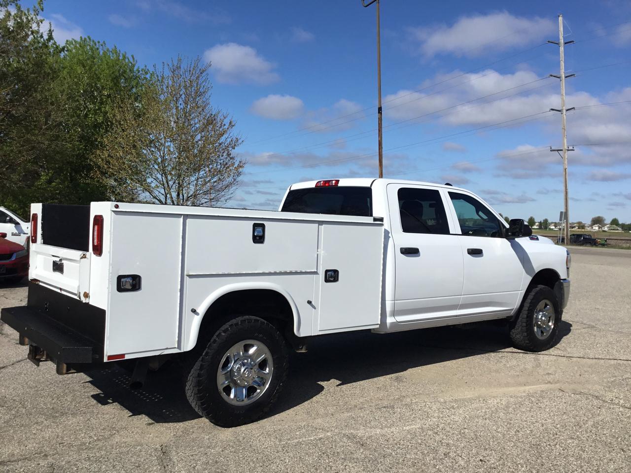 RAM 2500 Tradesman 4x4 Crew Cab 8' Box 2022