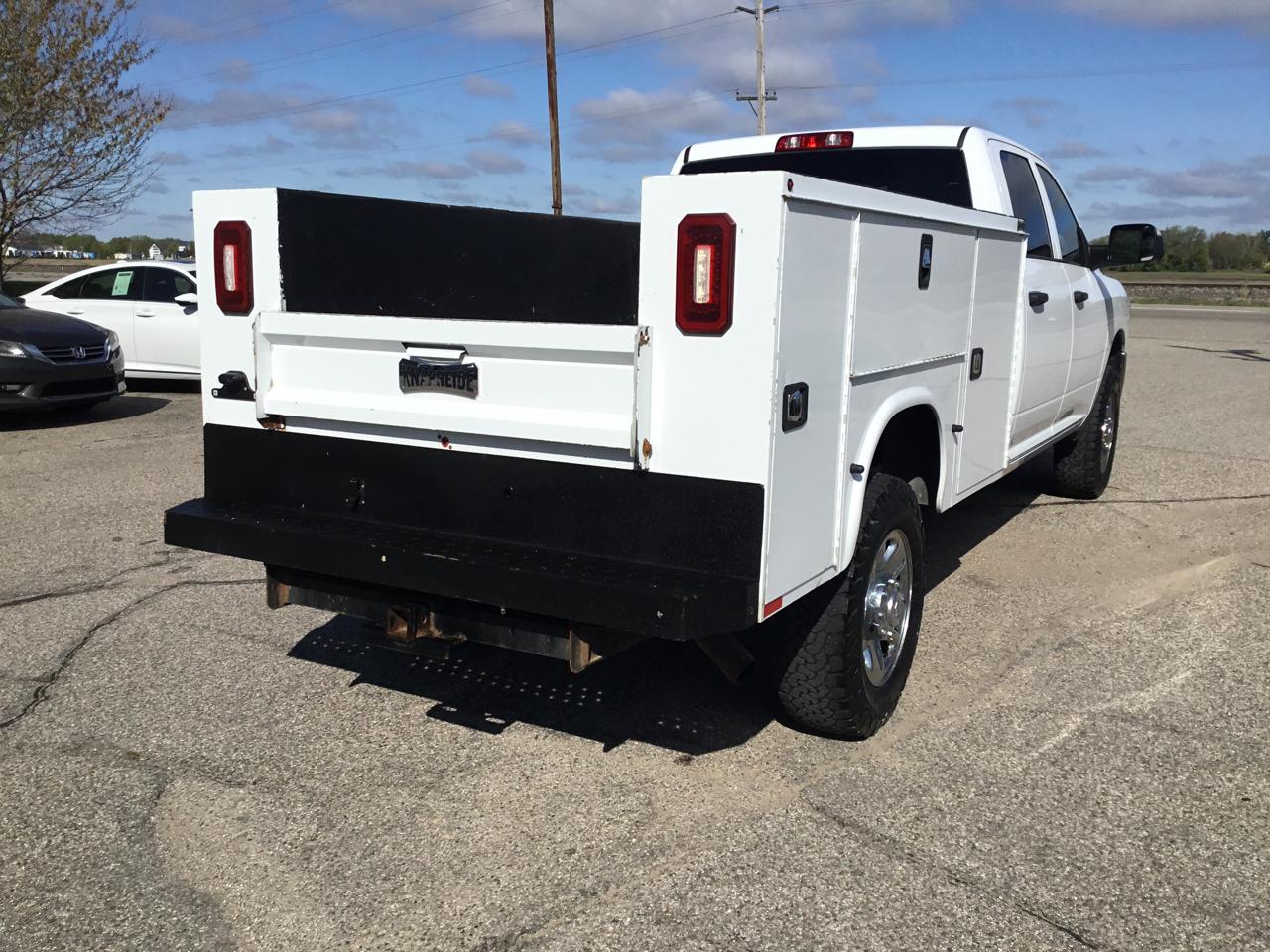 RAM 2500 Tradesman 4x4 Crew Cab 8' Box 2022