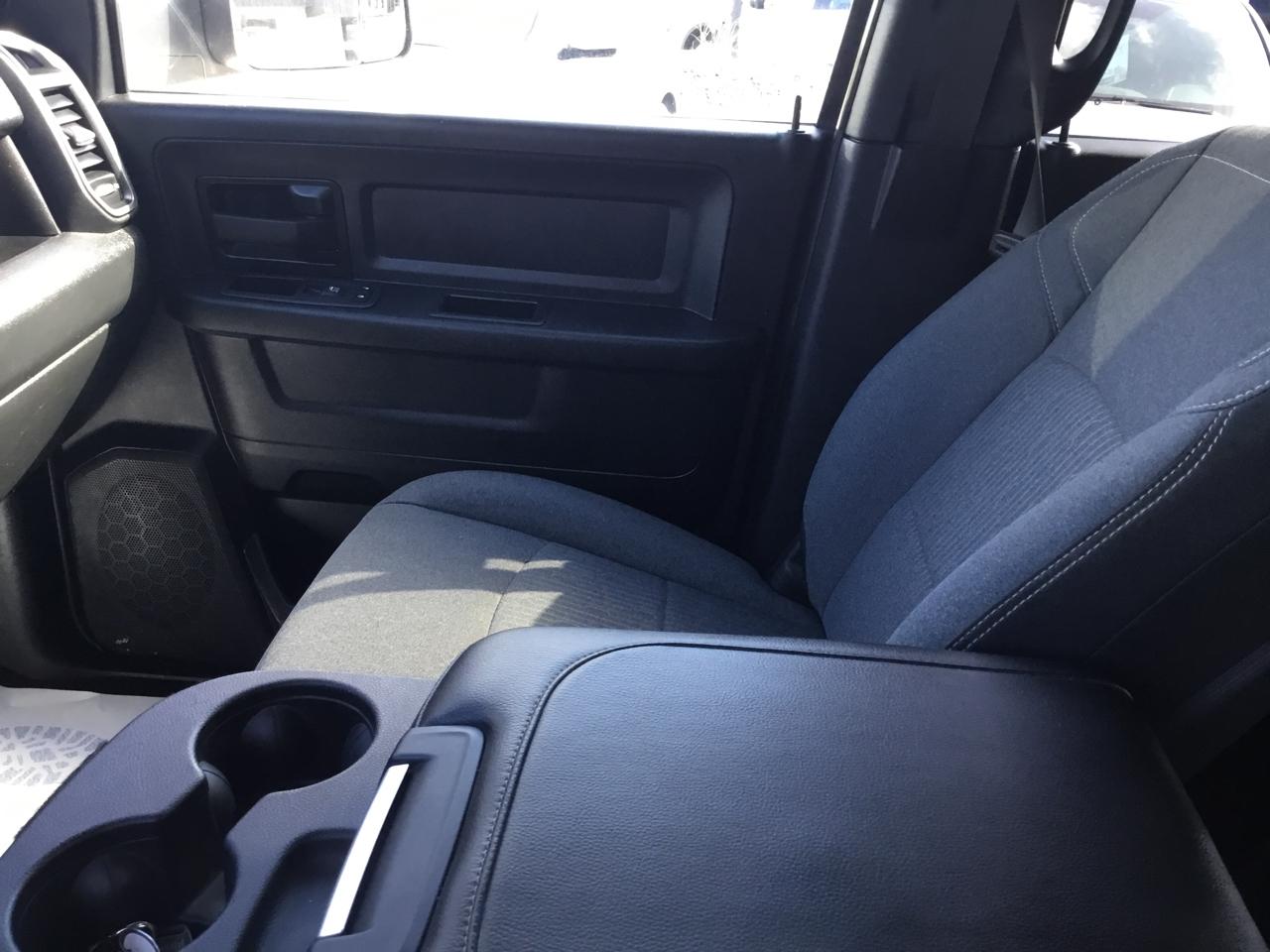 RAM 2500 Tradesman 4x4 Crew Cab 8' Box 2022