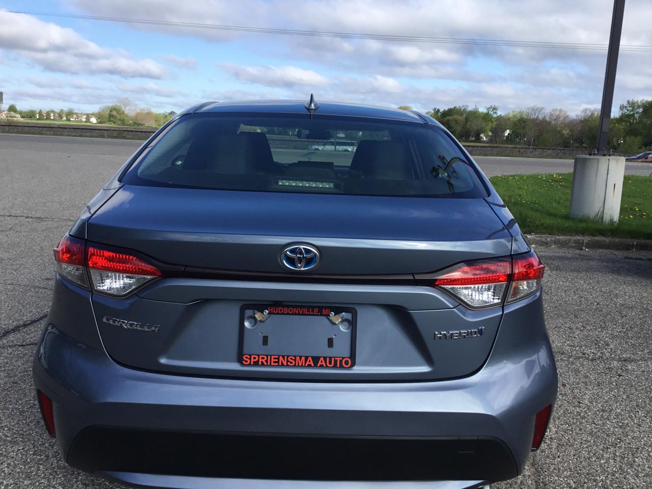 Toyota Corolla Hybrid LE CVT (Natl) 2022