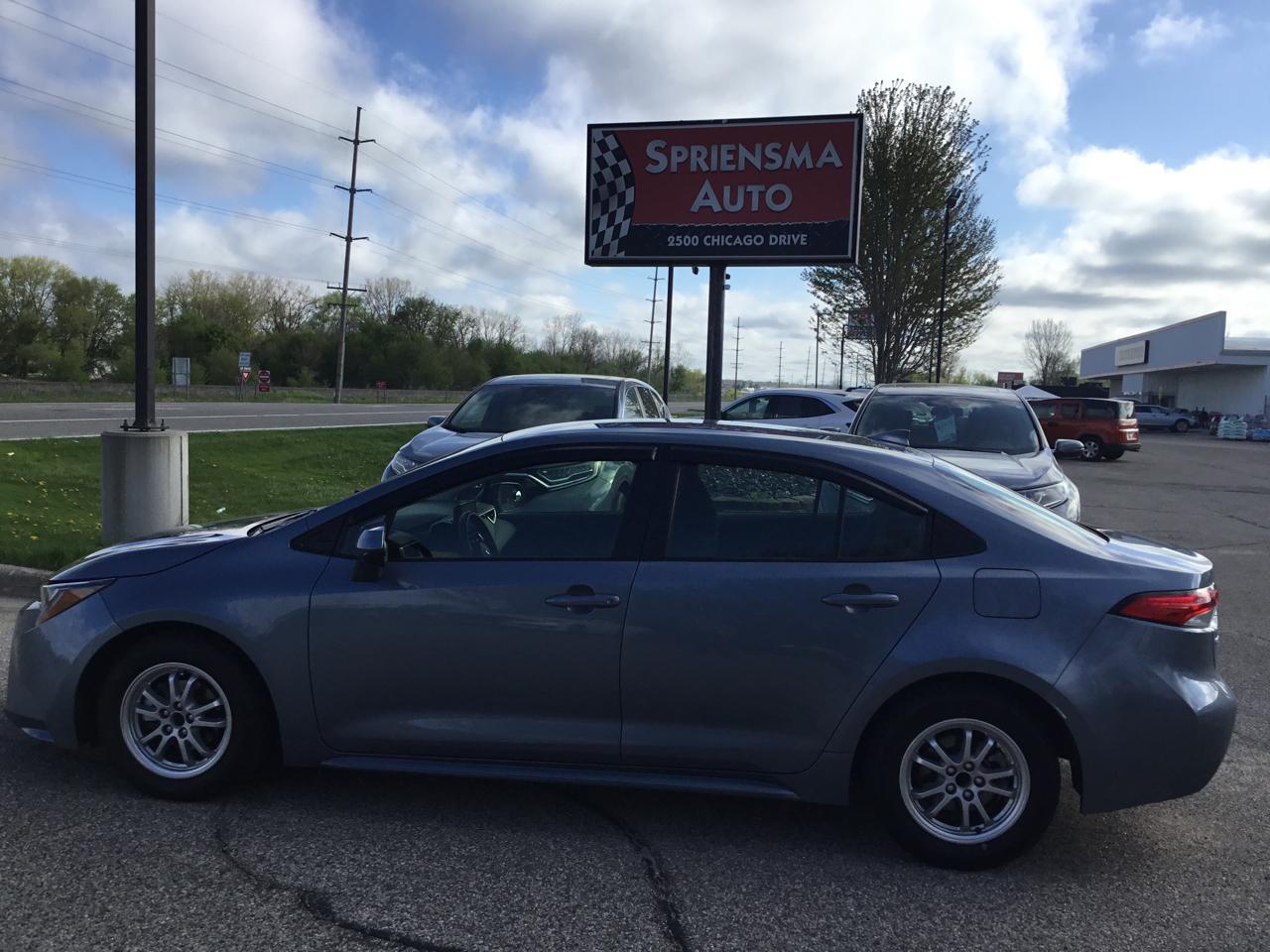 Toyota Corolla Hybrid LE CVT (Natl) 2022