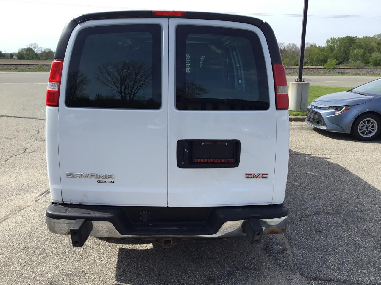 GMC Savana Cargo Van RWD 2500 135" 2014