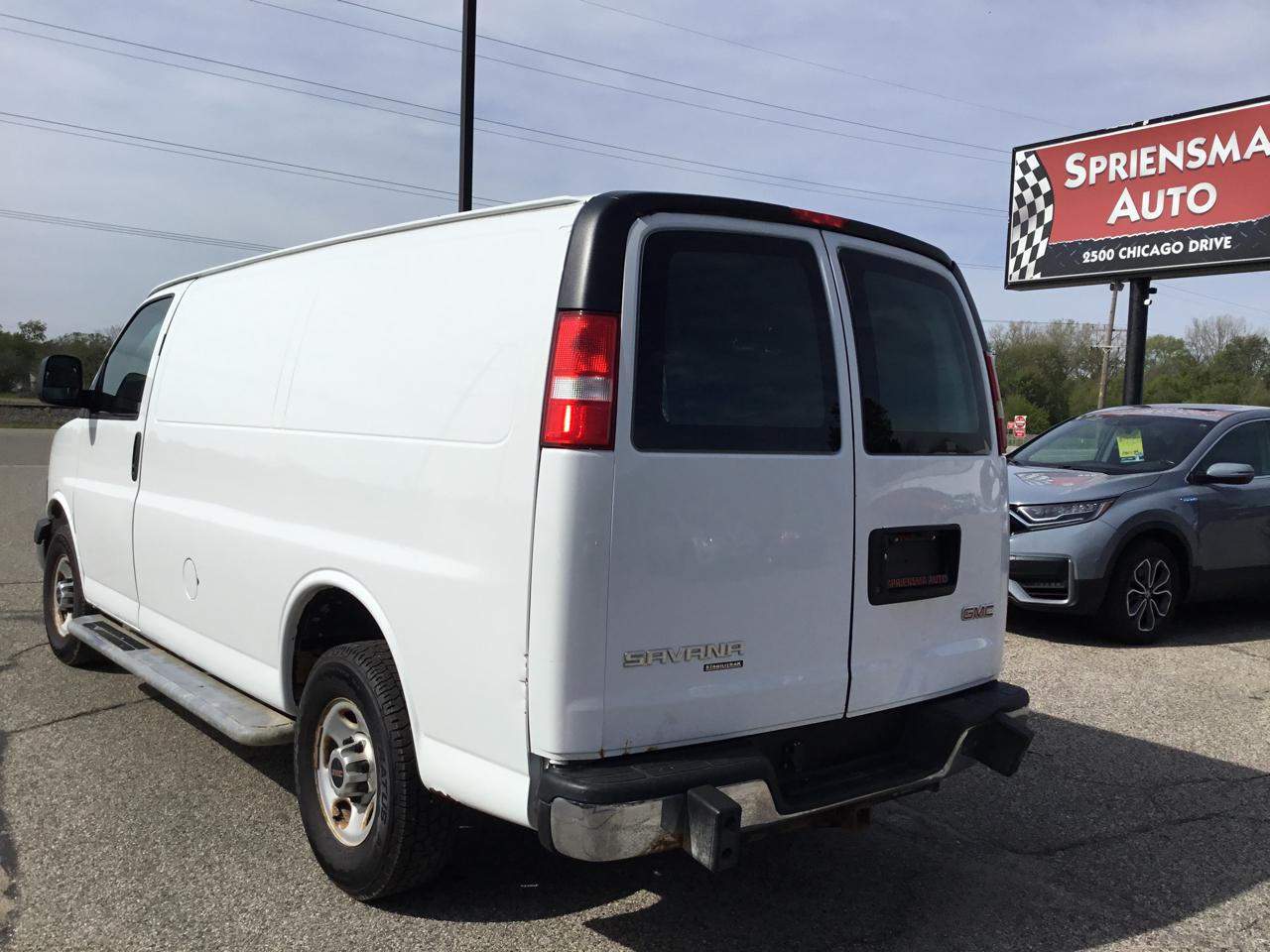 GMC Savana Cargo Van RWD 2500 135" 2014