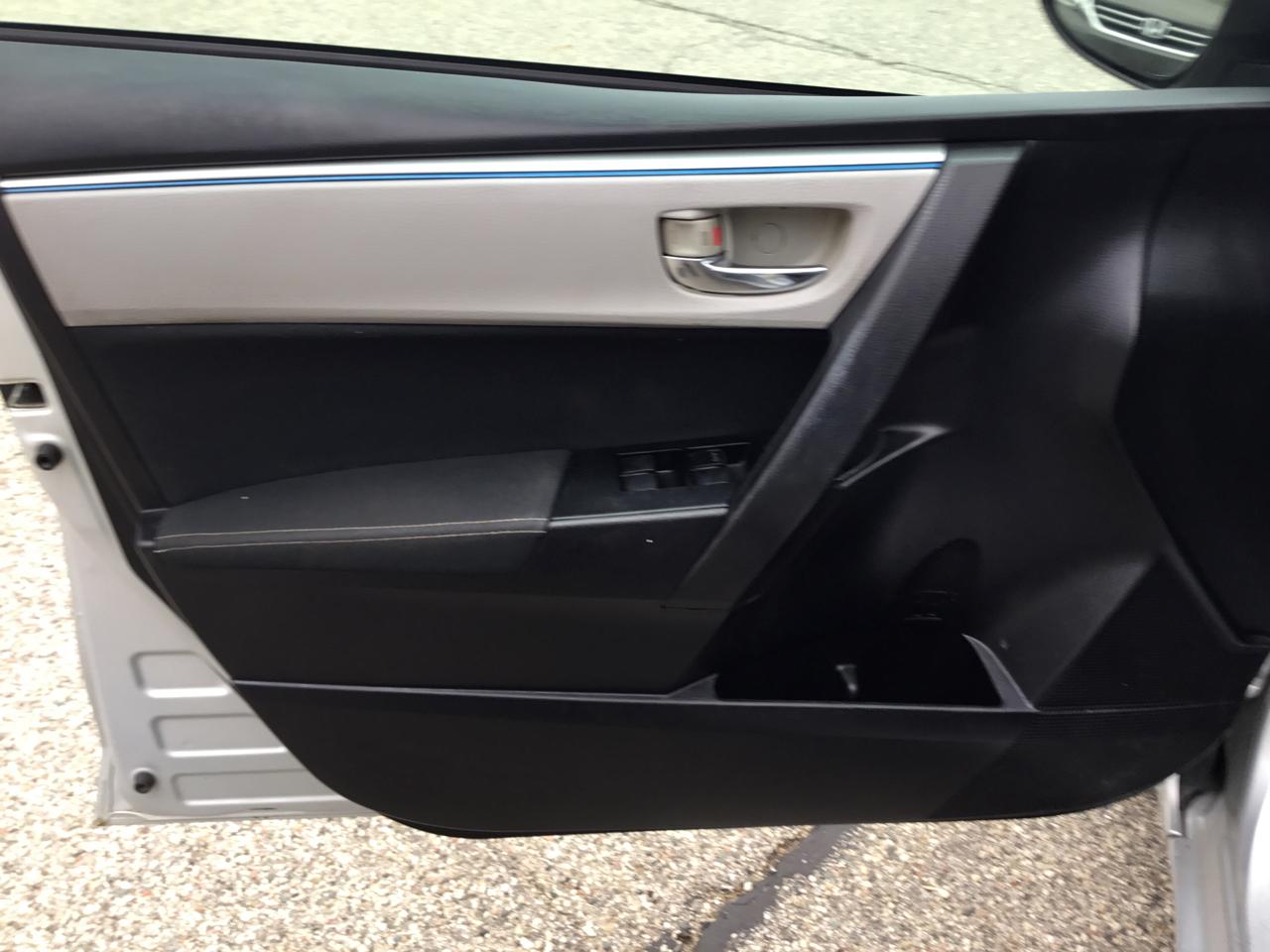 Toyota Corolla 4dr Sdn CVT LE Premium (Natl) 2014