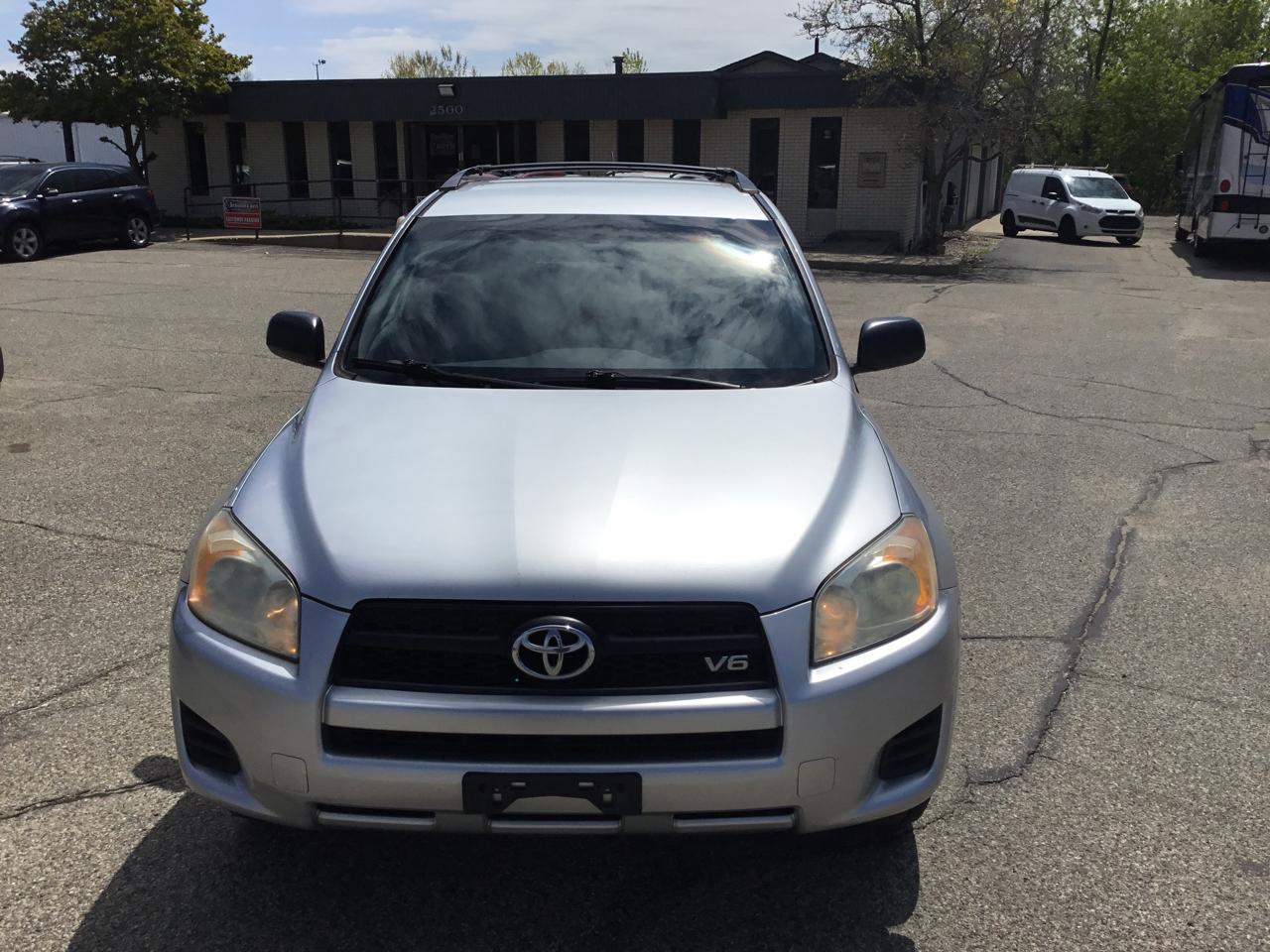 Toyota RAV4 4WD 4dr V6 5-Spd AT (Natl) 2009