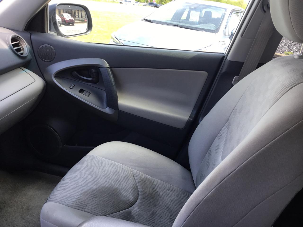 Toyota RAV4 4WD 4dr V6 5-Spd AT (Natl) 2009