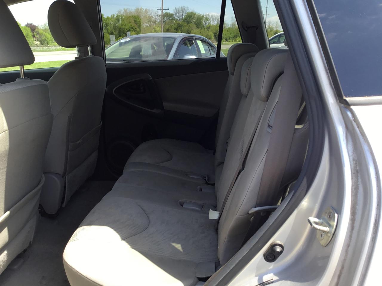 Toyota RAV4 4WD 4dr V6 5-Spd AT (Natl) 2009