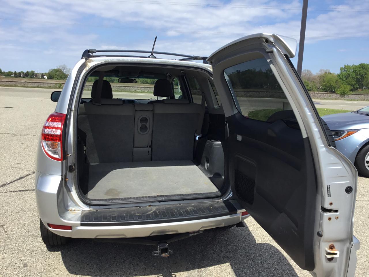 Toyota RAV4 4WD 4dr V6 5-Spd AT (Natl) 2009