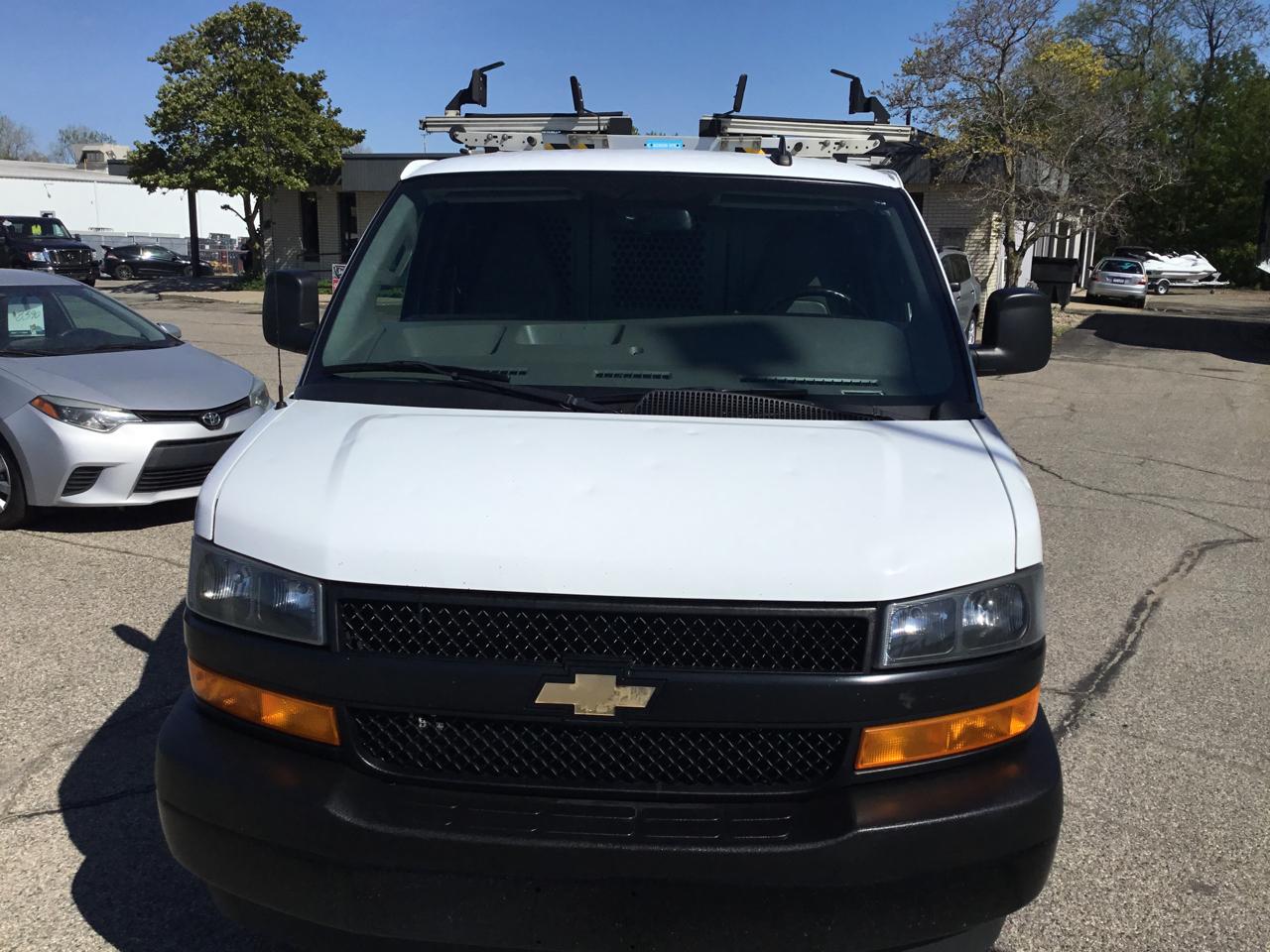 Chevrolet Express Cargo Van RWD 2500 135" 2020
