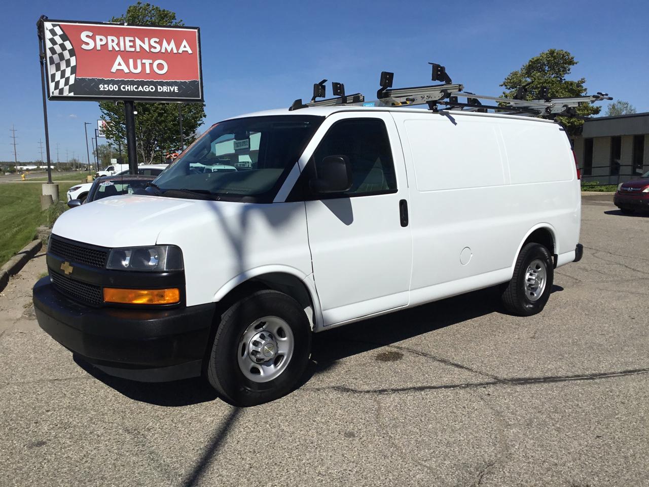 Chevrolet Express Cargo Van RWD 2500 135" 2020