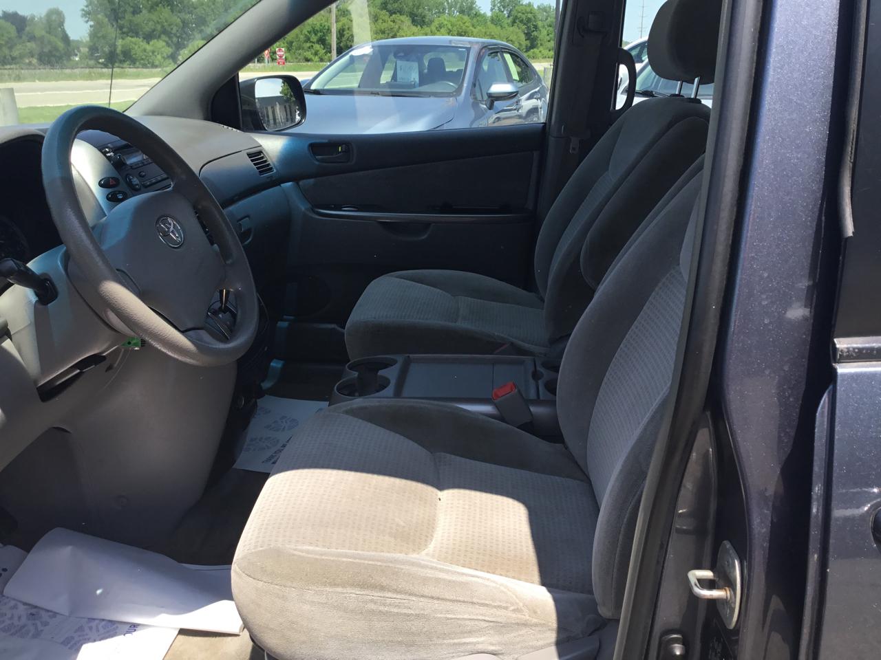 Toyota Sienna CE FWD Cargo Van (Natl) 2006