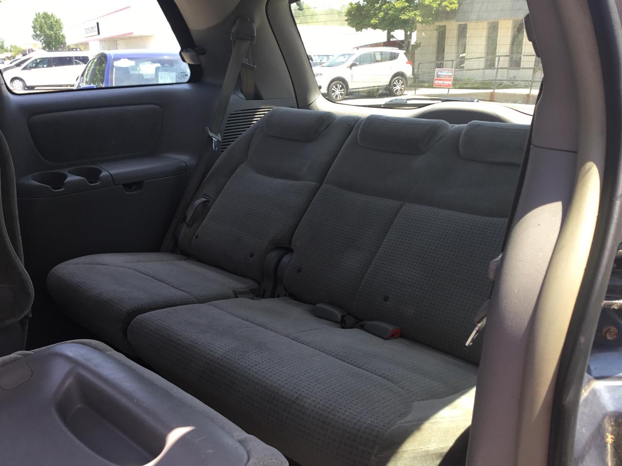 Toyota Sienna CE FWD Cargo Van (Natl) 2006