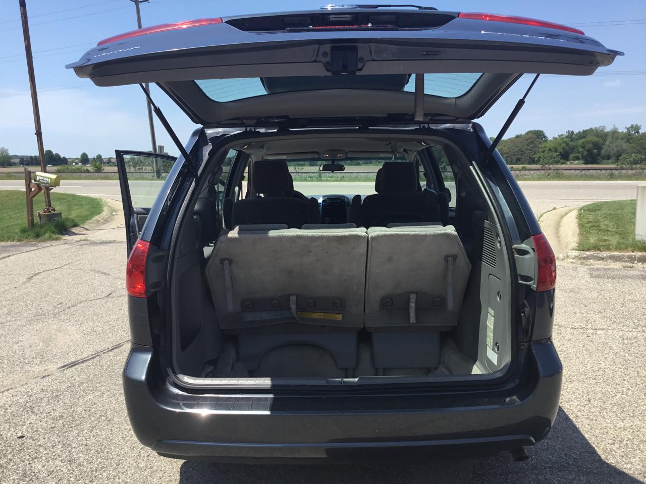 Toyota Sienna CE FWD Cargo Van (Natl) 2006