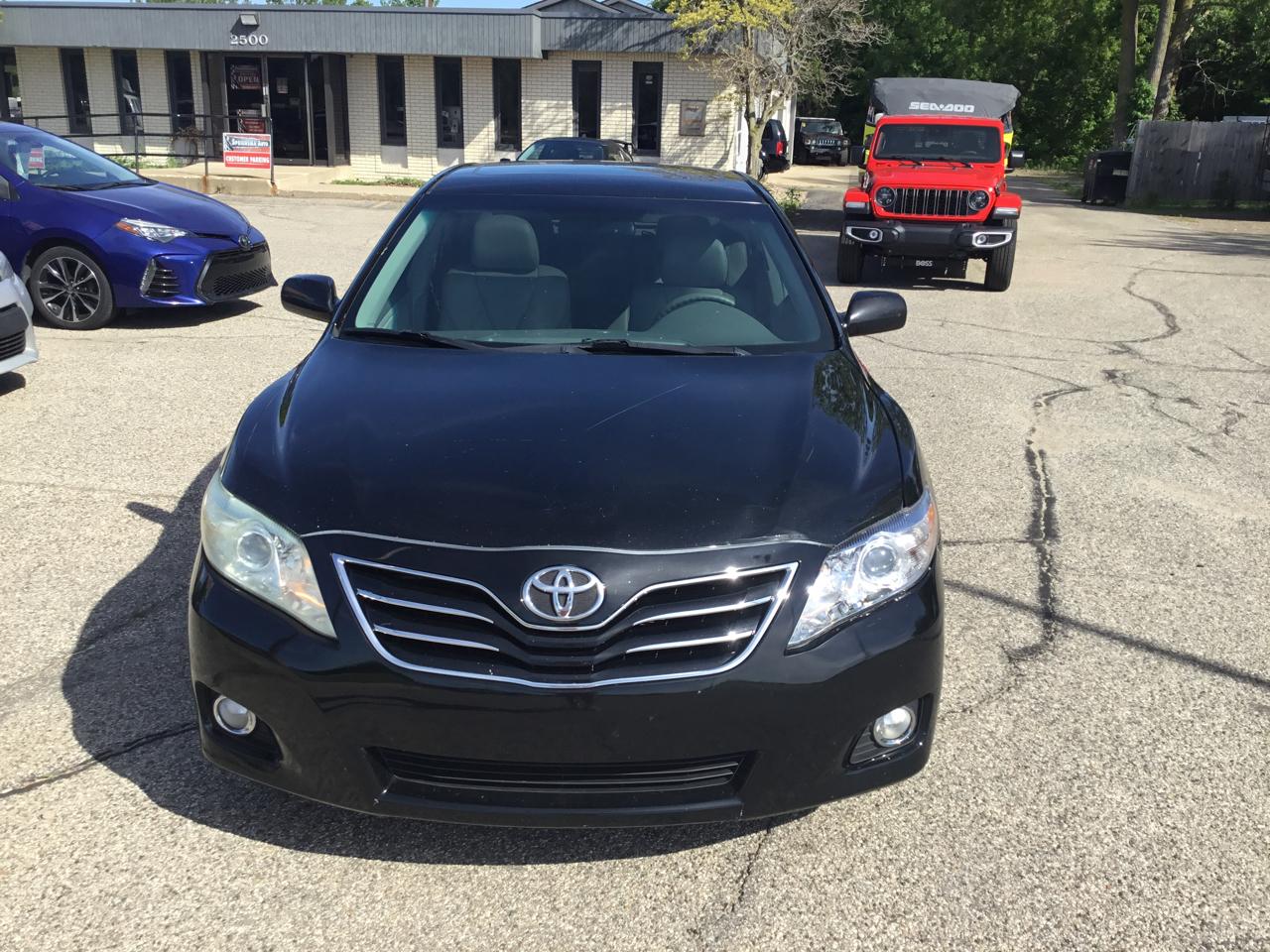 Toyota Camry 4dr Sdn V6 Auto XLE (Natl) 2010