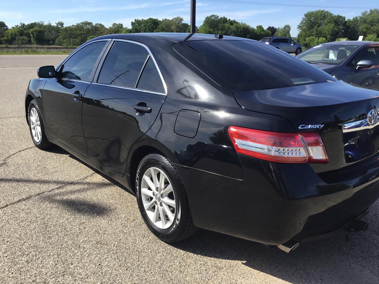 Toyota Camry 4dr Sdn V6 Auto XLE (Natl) 2010
