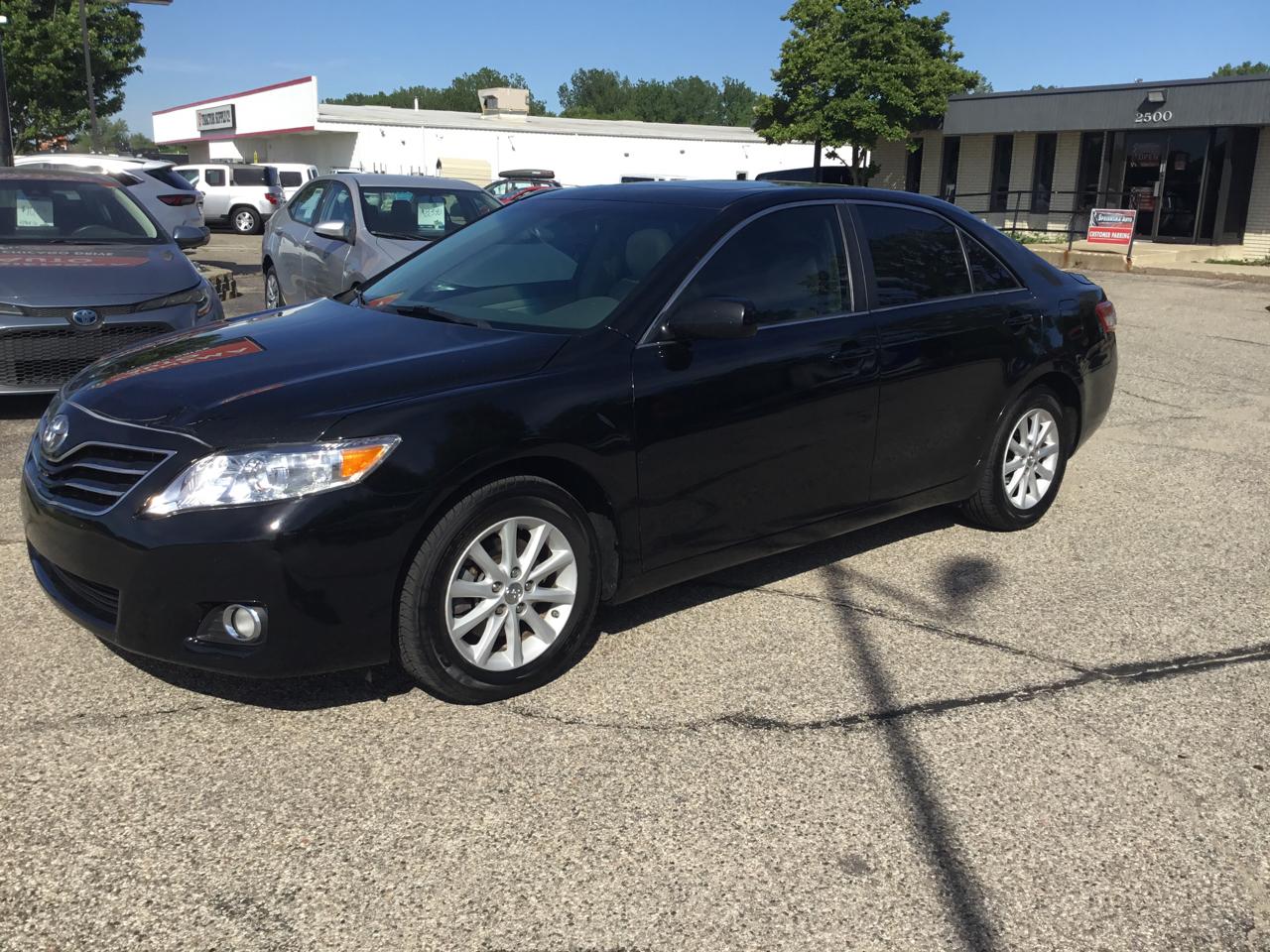 Toyota Camry 4dr Sdn V6 Auto XLE (Natl) 2010