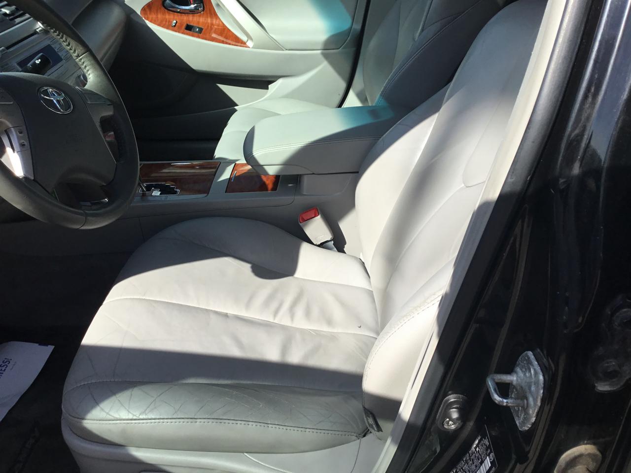 Toyota Camry 4dr Sdn V6 Auto XLE (Natl) 2010
