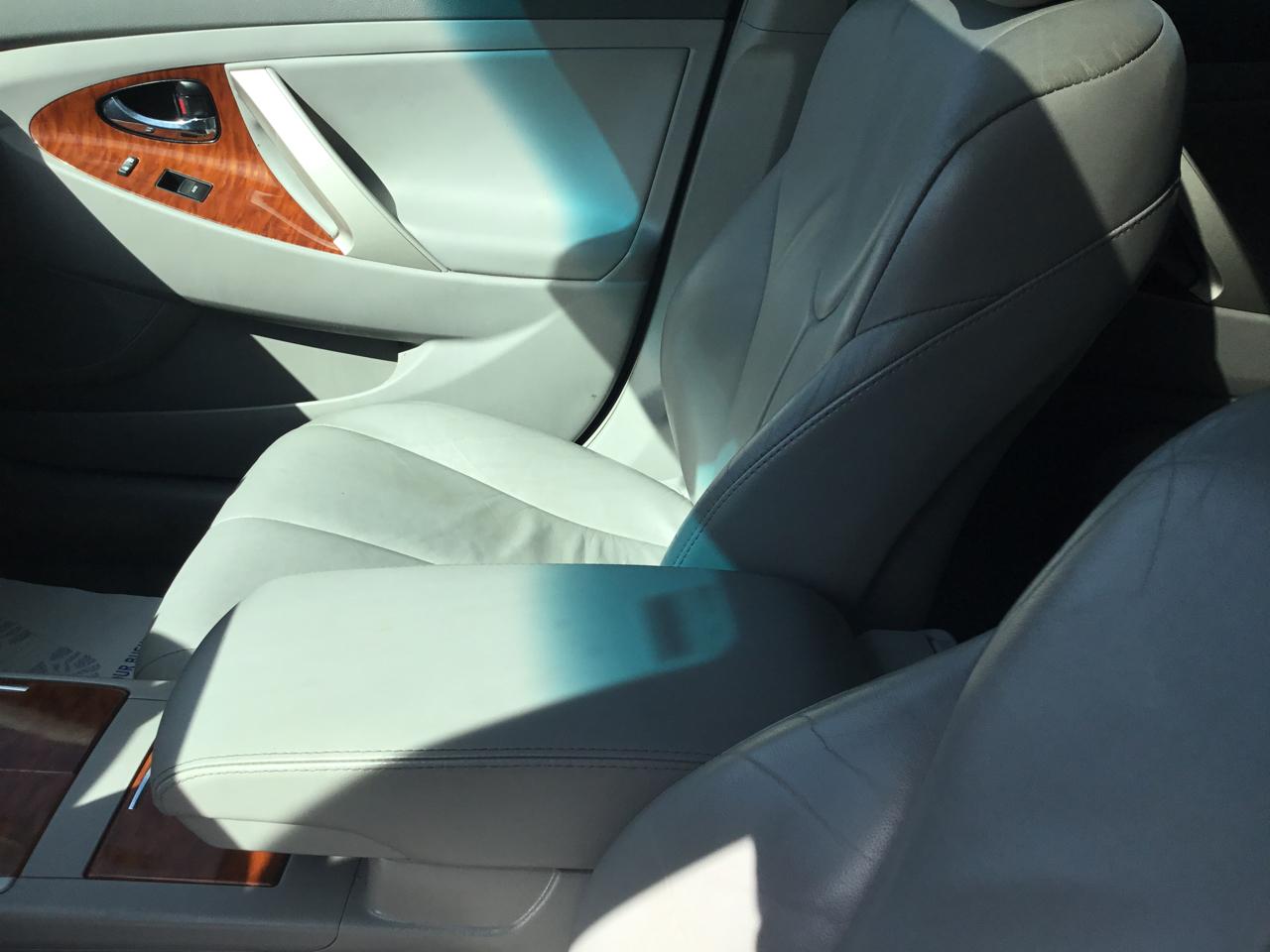 Toyota Camry 4dr Sdn V6 Auto XLE (Natl) 2010