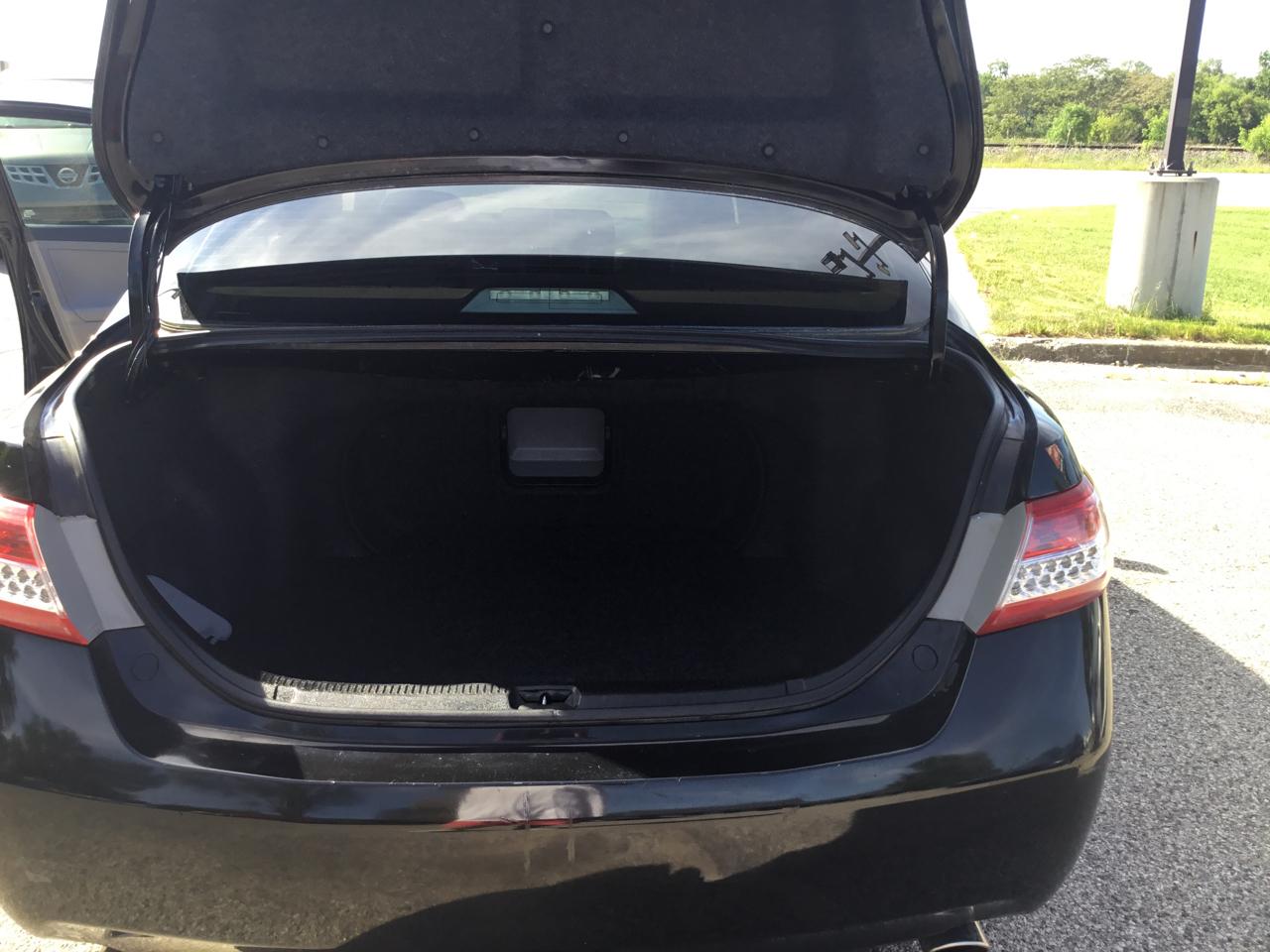 Toyota Camry 4dr Sdn V6 Auto XLE (Natl) 2010