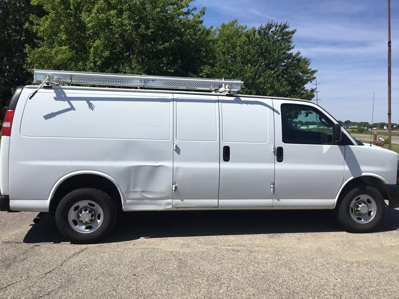 Chevrolet Express Cargo Van RWD 3500 155" 2019
