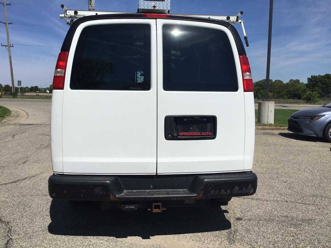 Chevrolet Express Cargo Van RWD 3500 155" 2019