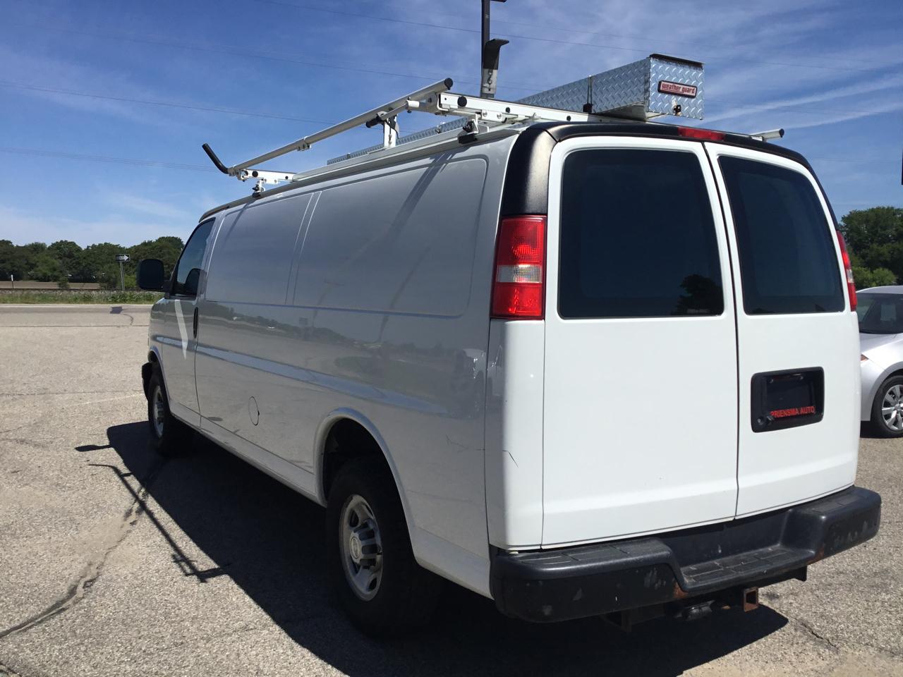 Chevrolet Express Cargo Van RWD 3500 155" 2019