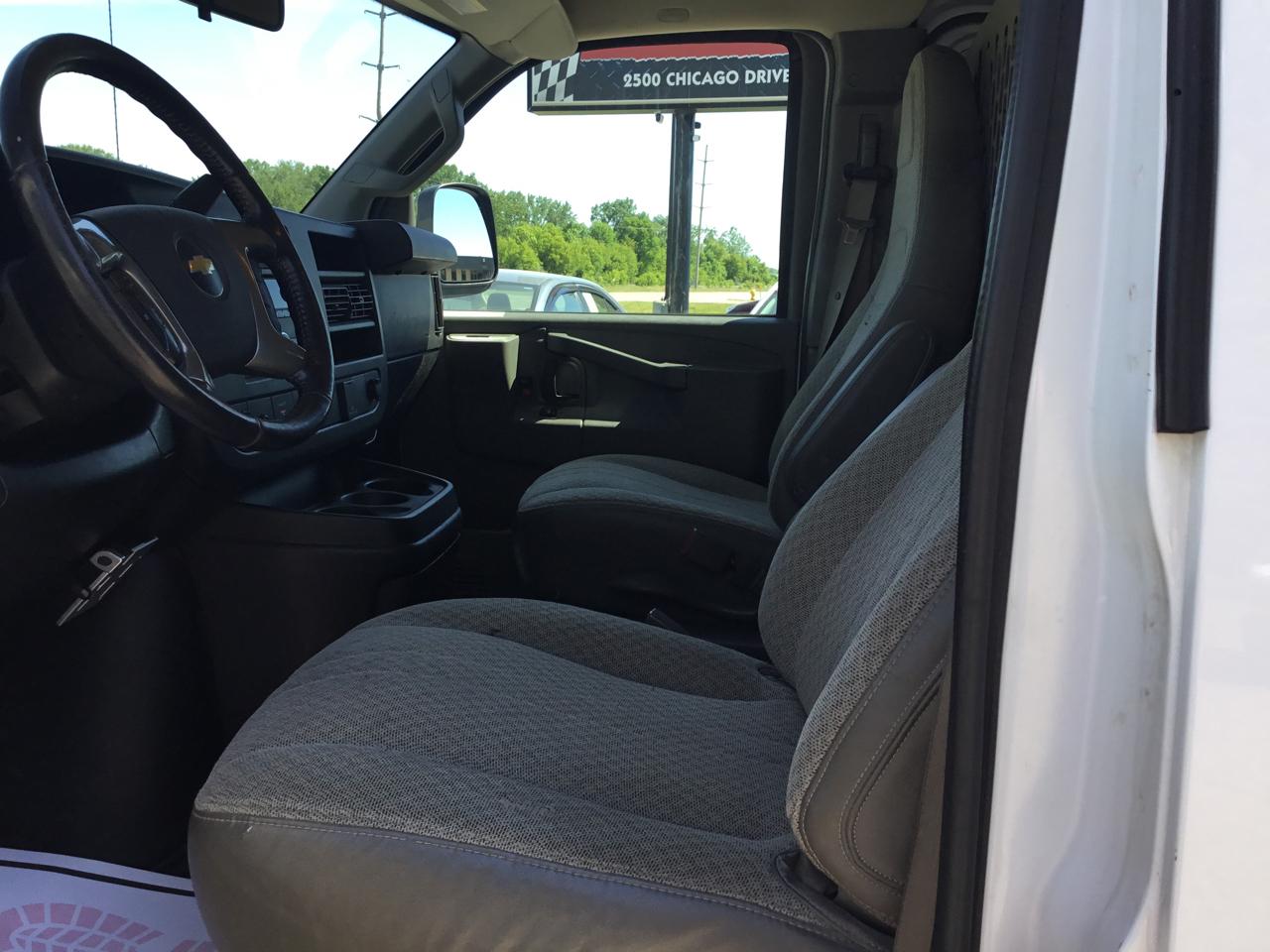 Chevrolet Express Cargo Van RWD 3500 155" 2019