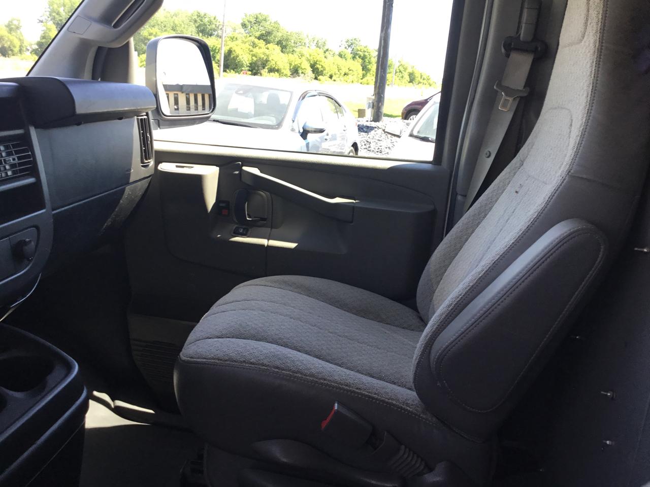 Chevrolet Express Cargo Van RWD 3500 155" 2019
