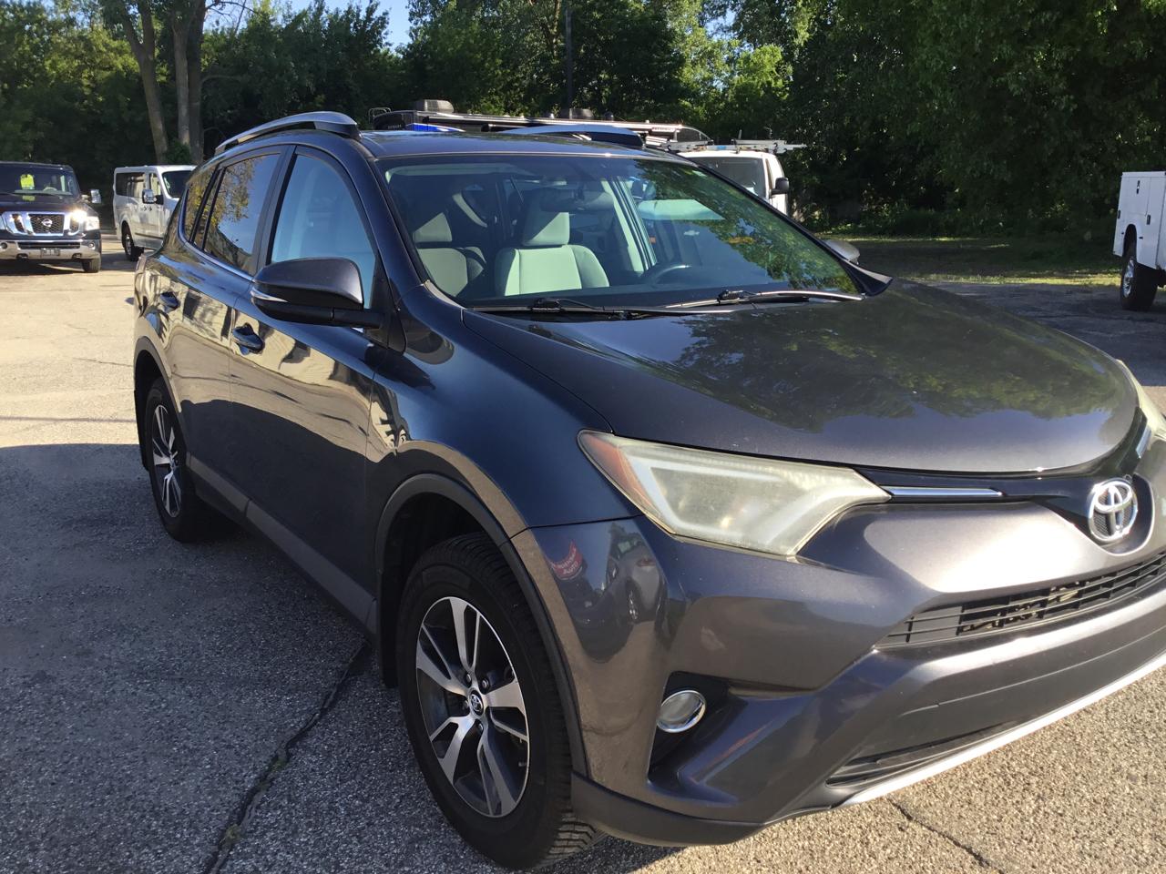 Toyota RAV4 AWD 4dr XLE (Natl) 2016