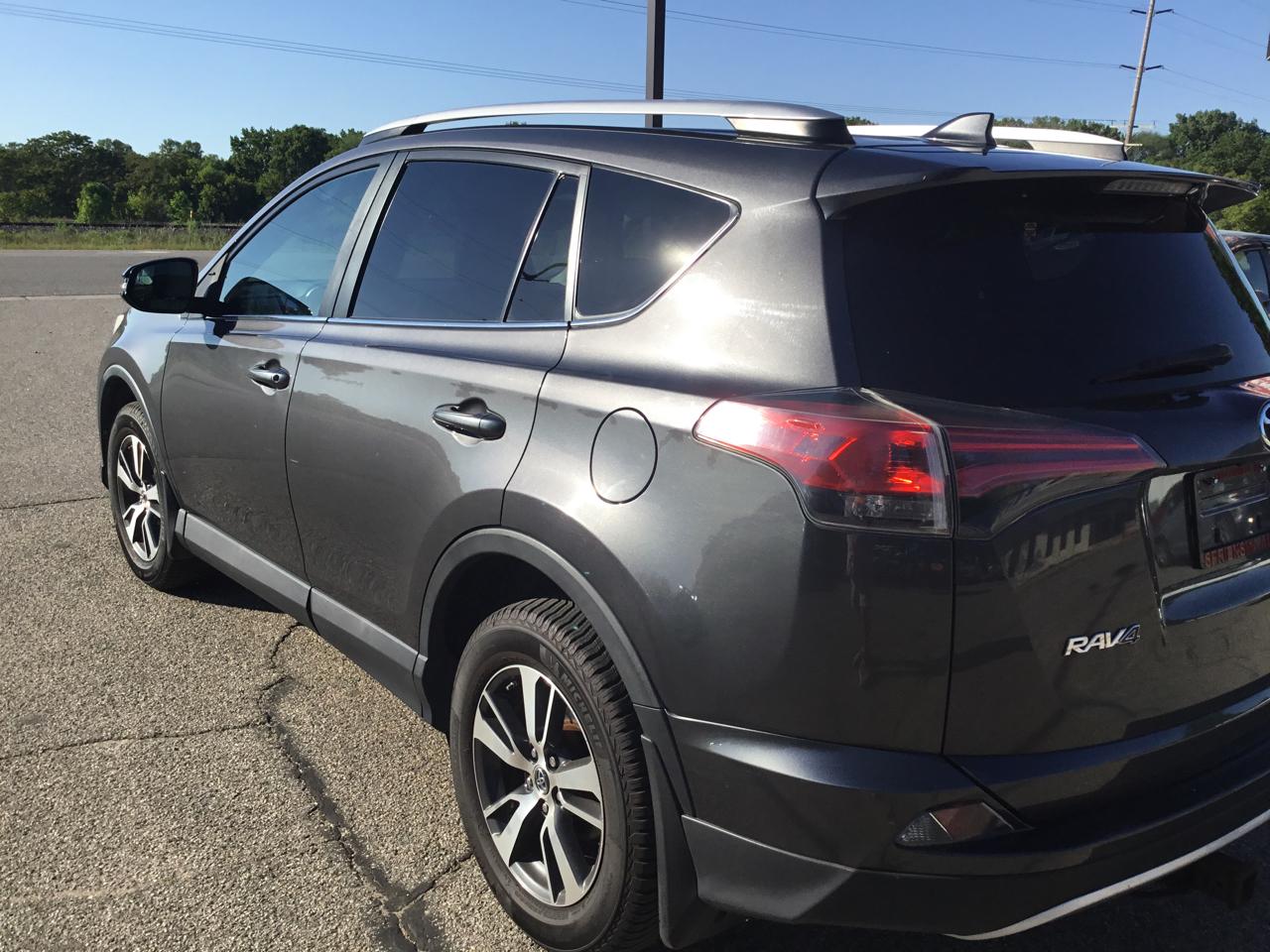 Toyota RAV4 AWD 4dr XLE (Natl) 2016
