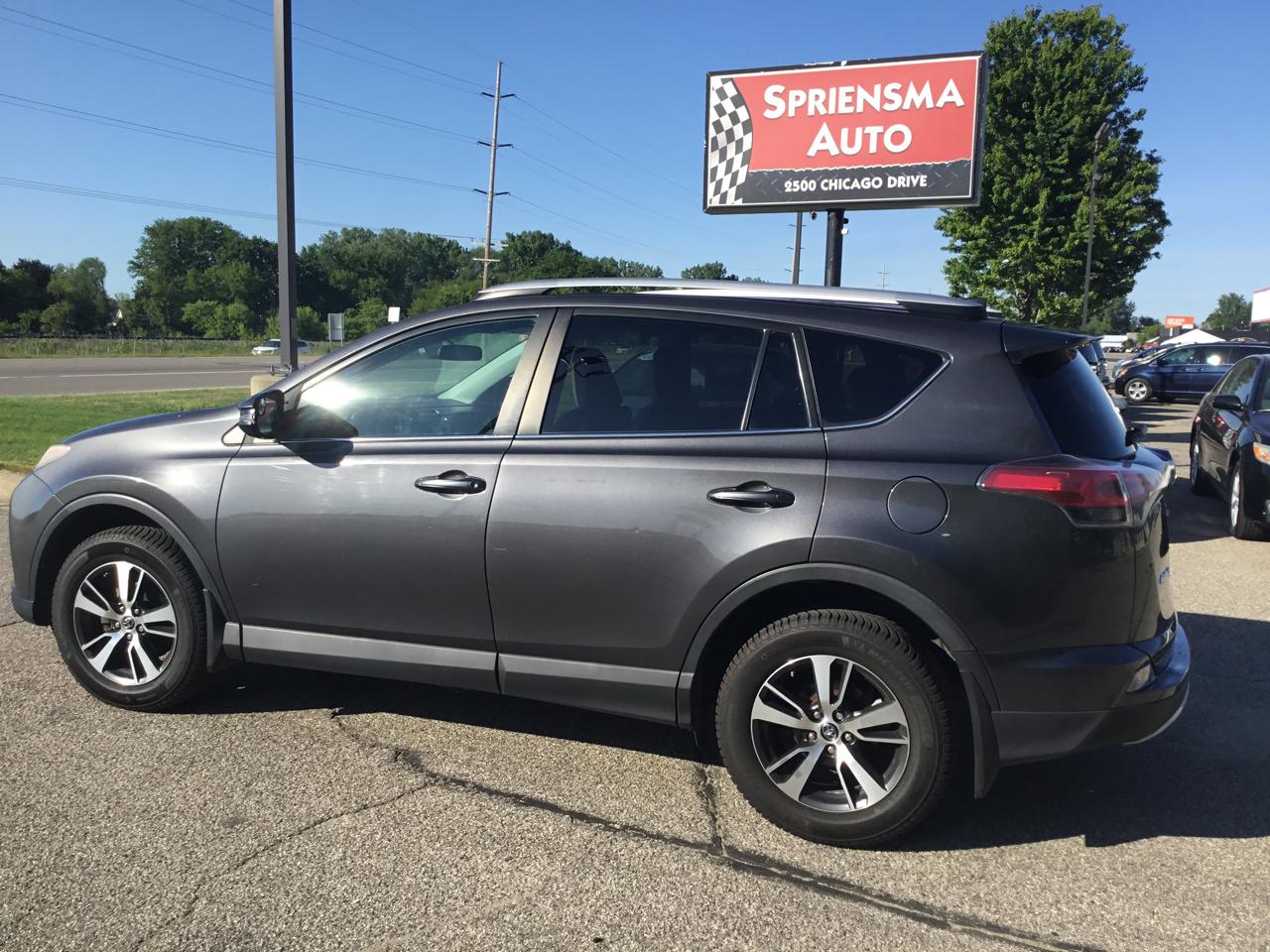 Toyota RAV4 AWD 4dr XLE (Natl) 2016