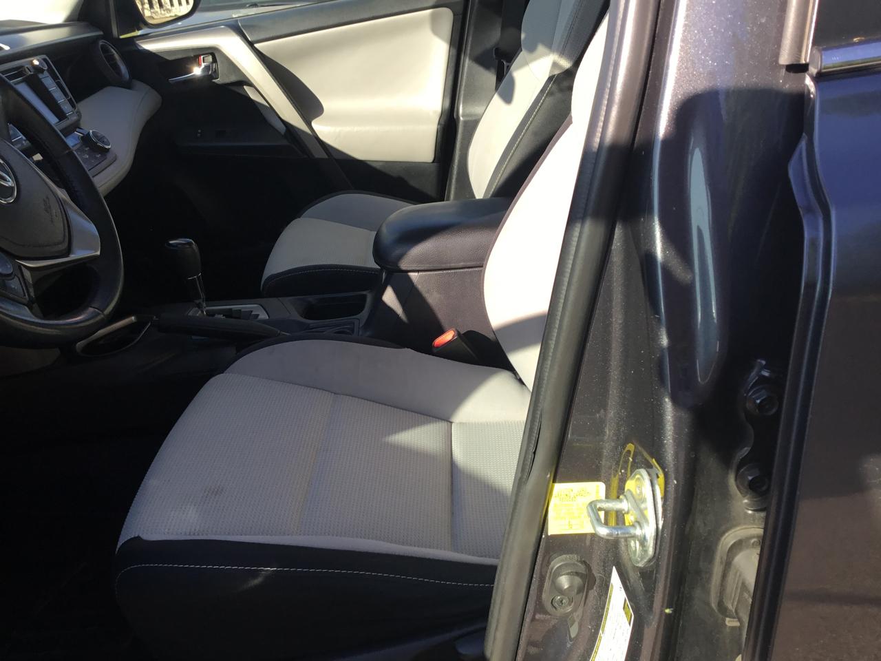 Toyota RAV4 AWD 4dr XLE (Natl) 2016