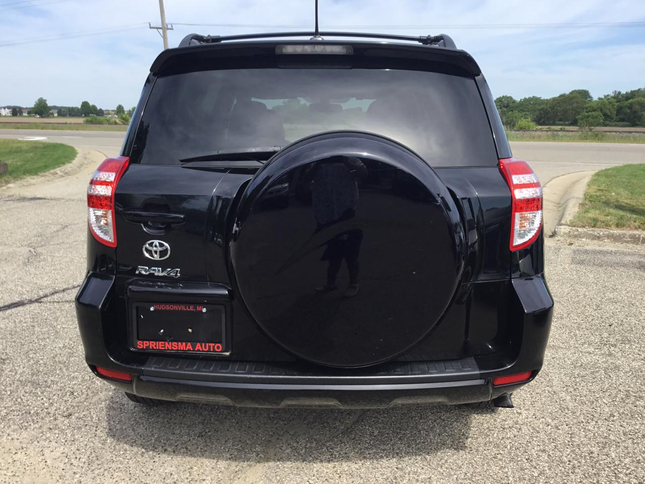 Toyota RAV4 FWD 4dr I4 (Natl) 2012