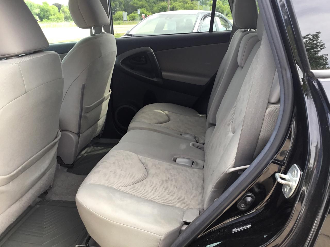 Toyota RAV4 FWD 4dr I4 (Natl) 2012