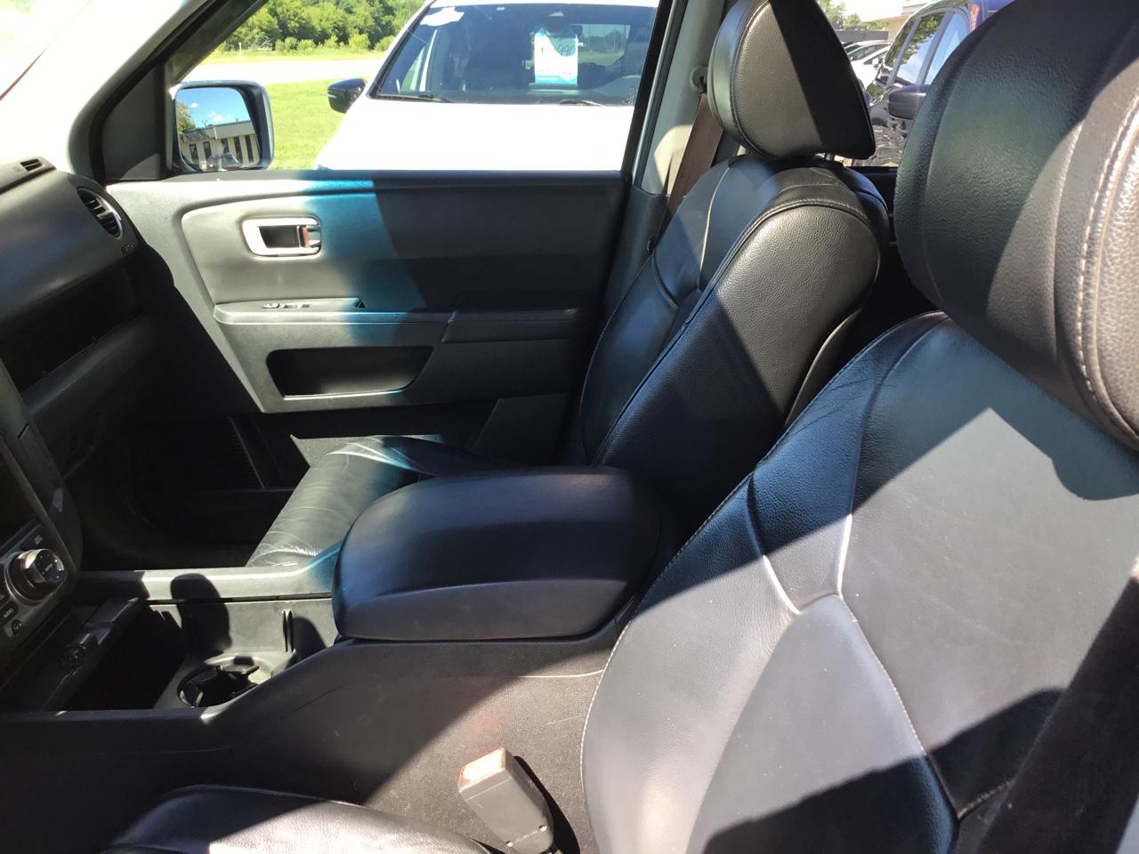Honda Pilot 4WD 4dr Touring w/RES & Navi 2013