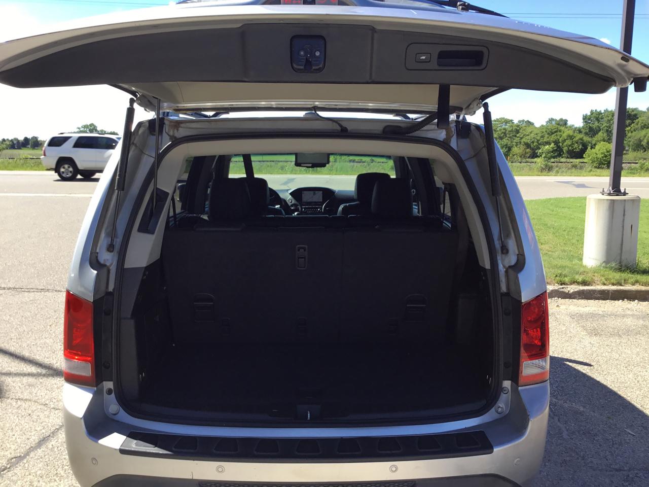 Honda Pilot 4WD 4dr Touring w/RES & Navi 2013