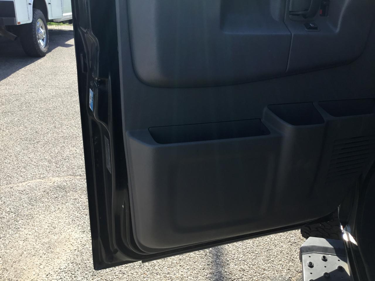 Chevrolet Express Passenger RWD 2500 135" LT 2017