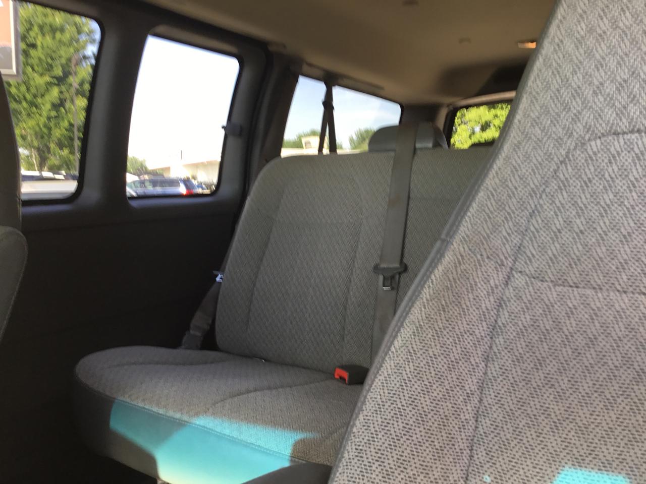 Chevrolet Express Passenger RWD 2500 135" LT 2017