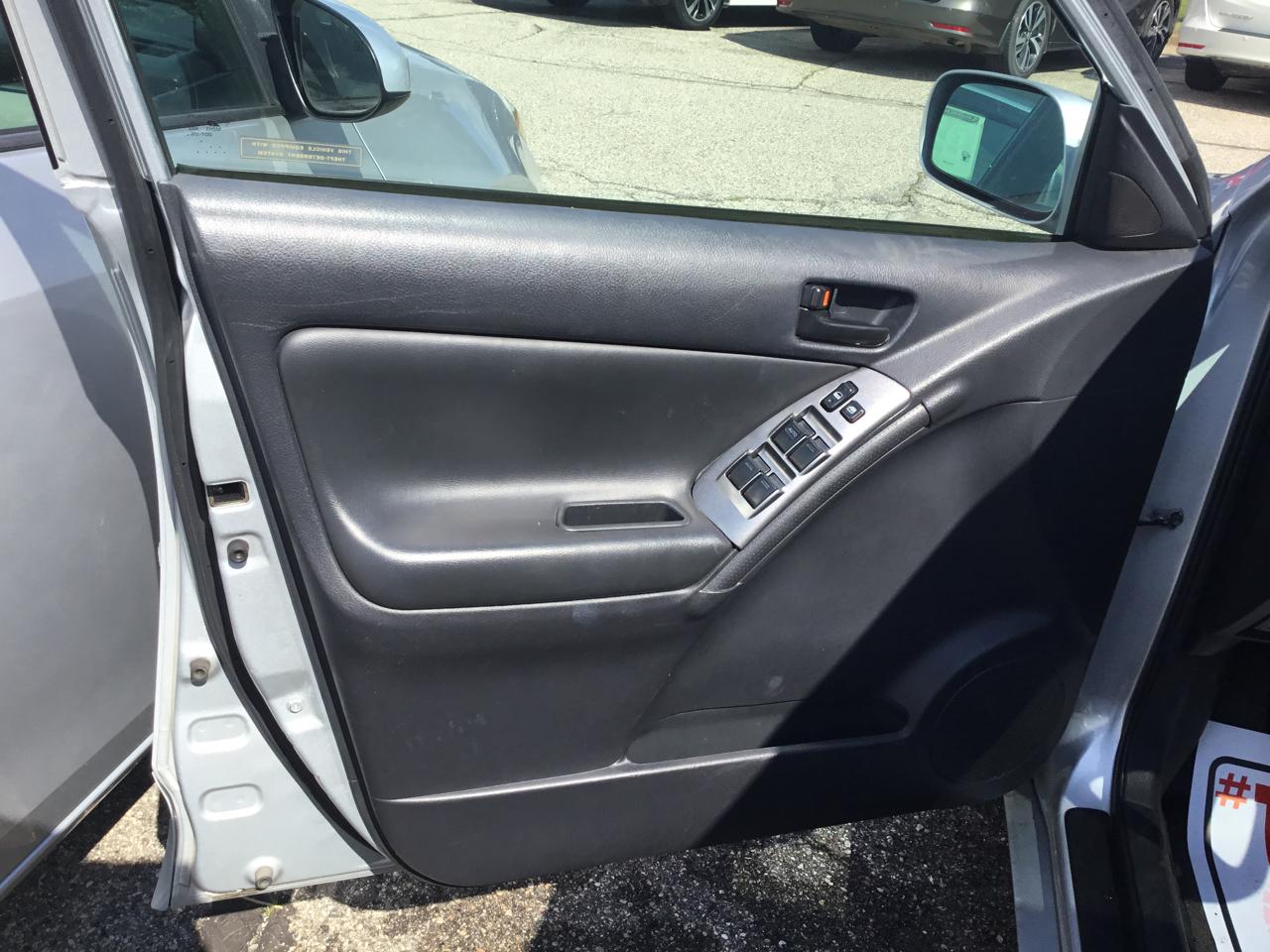 Pontiac Vibe 4dr HB 2005