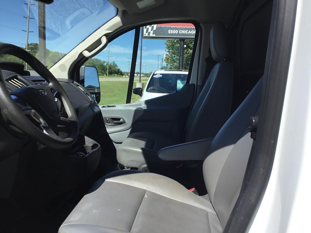 Ford Transit Van T-250 130" Low Rf 9000 GVWR Swing-Out RH Dr 2019
