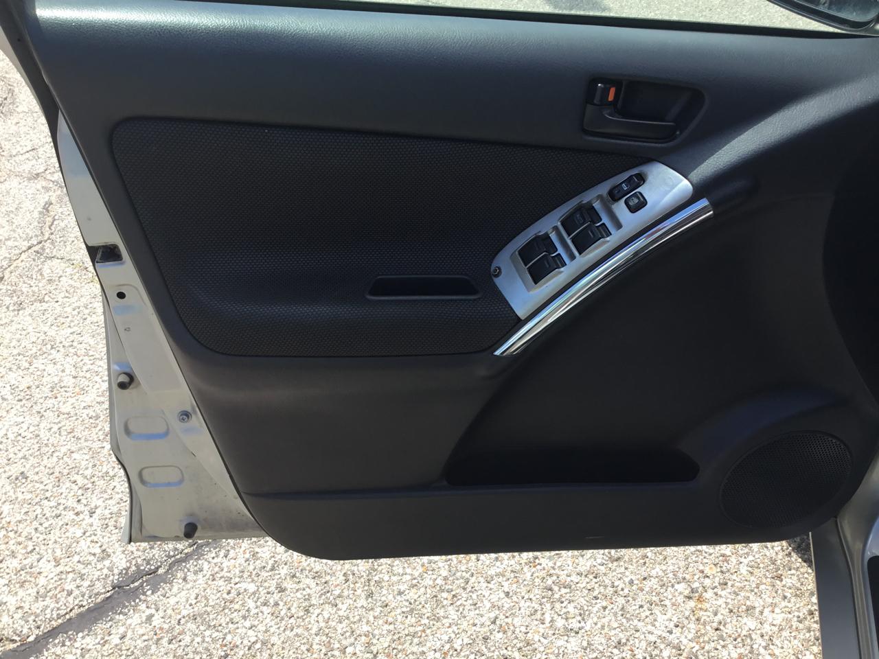 Pontiac Vibe 4dr HB 2003