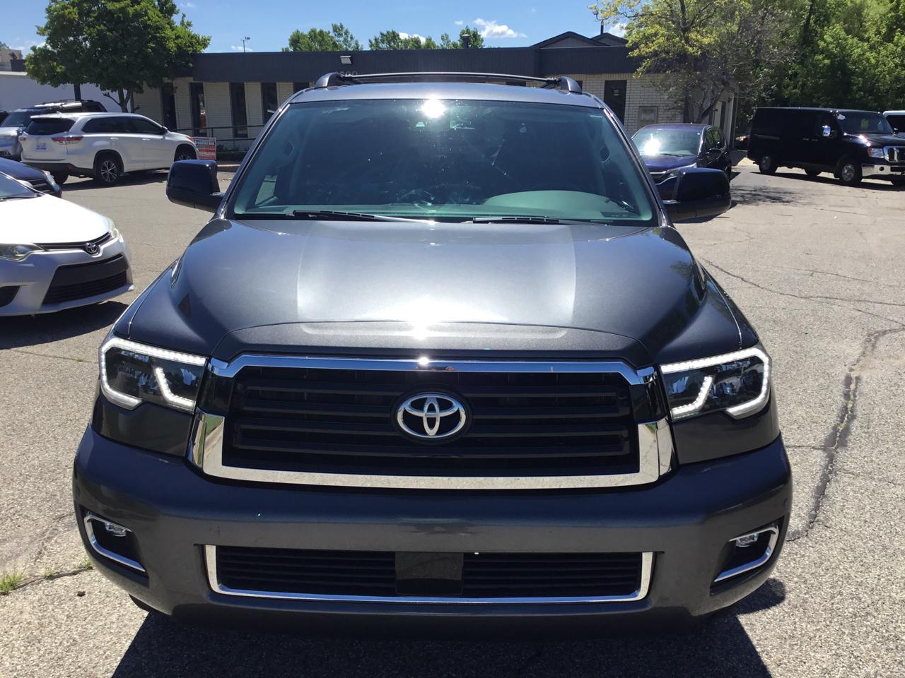 Toyota Sequoia TRD Sport 4WD (Natl) 2019