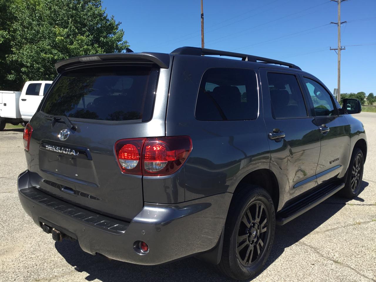 Toyota Sequoia TRD Sport 4WD (Natl) 2019