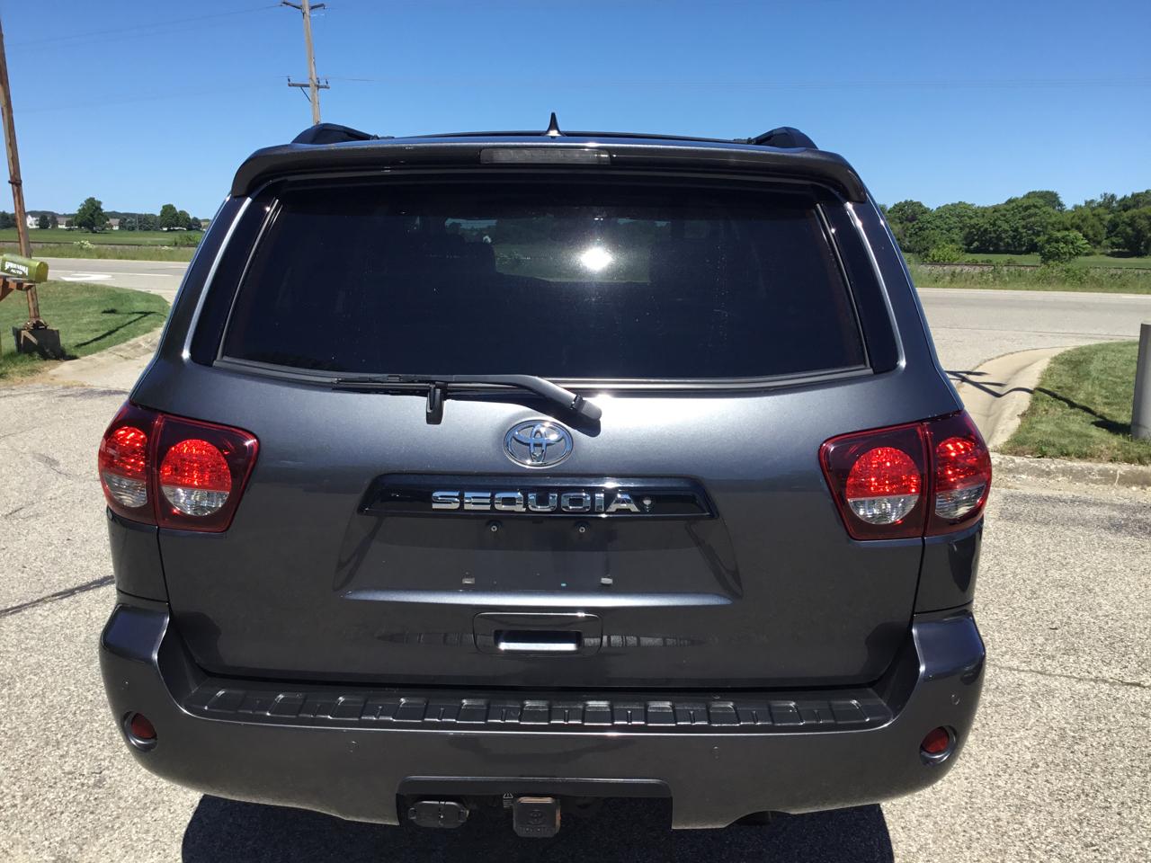 Toyota Sequoia TRD Sport 4WD (Natl) 2019