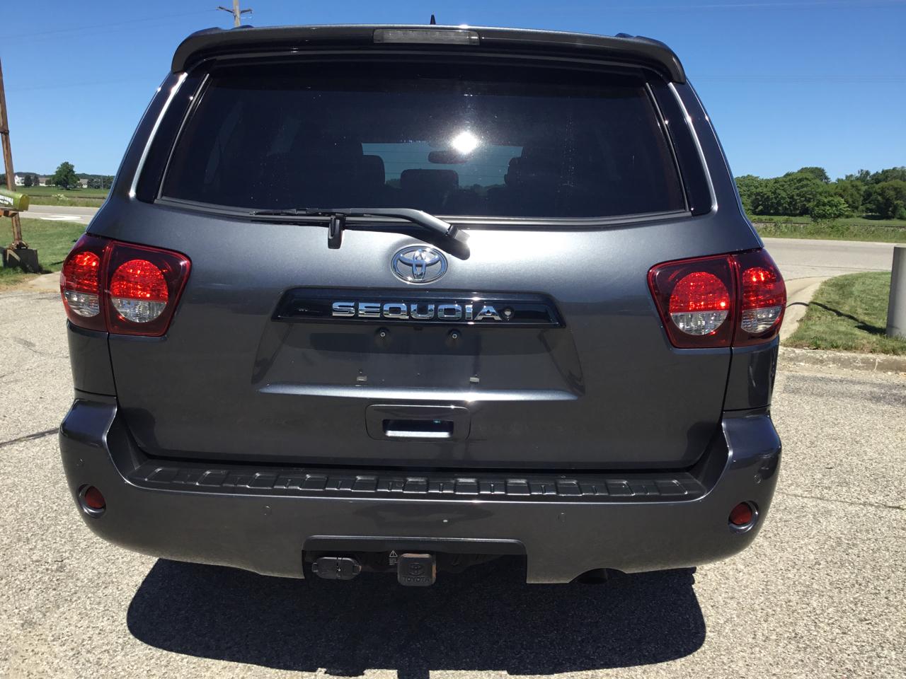 Toyota Sequoia TRD Sport 4WD (Natl) 2019