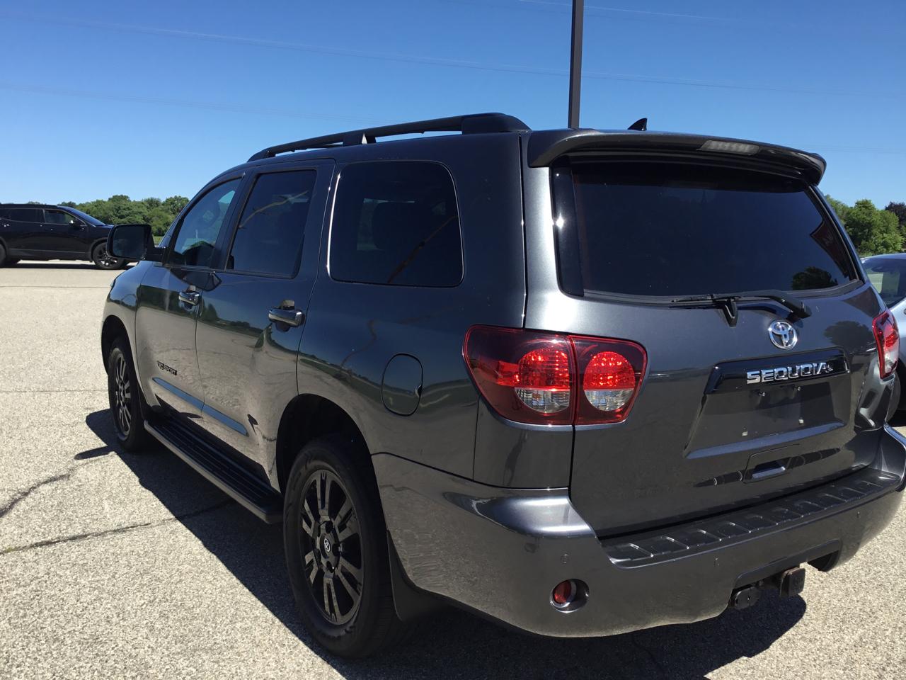 Toyota Sequoia TRD Sport 4WD (Natl) 2019