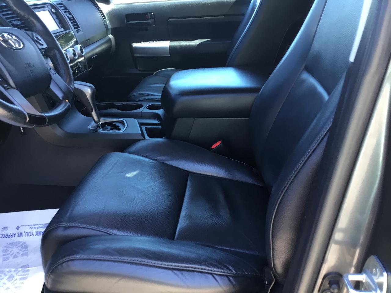 Toyota Sequoia TRD Sport 4WD (Natl) 2019